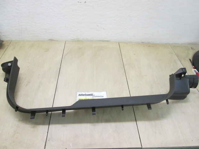 NOTRANJA OBLOGA PRAGA  OEM N. 8200012230 ORIGINAL REZERVNI DEL RENAULT ESPACE / GRAND ESPACE JK0/1 MK4 (05/2003 - 08/2006) DIESEL LETNIK 2005