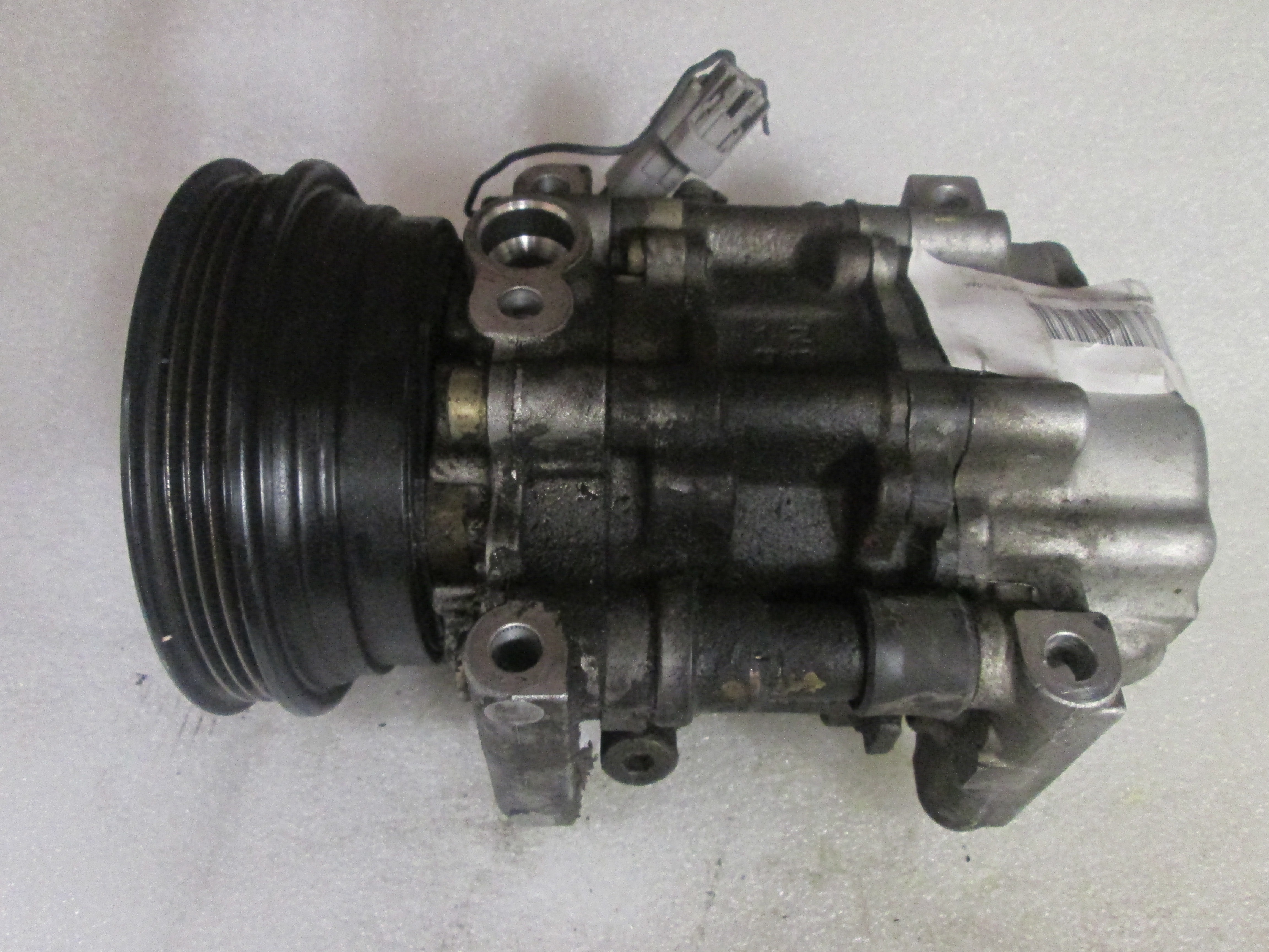 KOMPRESOR KLIME  OEM N. 1U03500  ORIGINAL REZERVNI DEL FORD TRANSIT E R MK5 (1994 - 2000)DIESEL LETNIK 1999