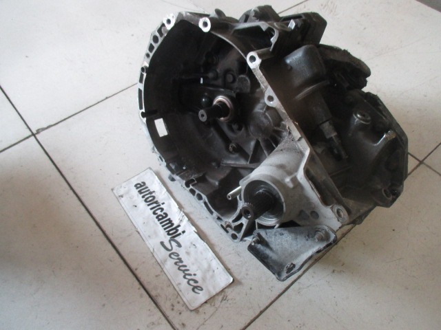 ROCNI MENJALNIK OEM N. 7701716380 ORIGINAL REZERVNI DEL RENAULT CLIO BB CB MK2 R / CLIO STORIA (05/2001 - 2012) DIESEL LETNIK 2003