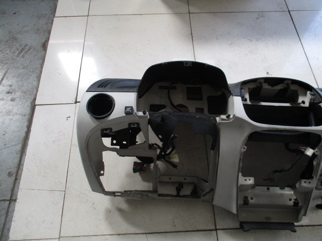 ARMATURNA PLOSCA OEM N. 735410041 ORIGINAL REZERVNI DEL FIAT PUNTO 188 MK2 R (2003 - 2011) BENZINA LETNIK 2005