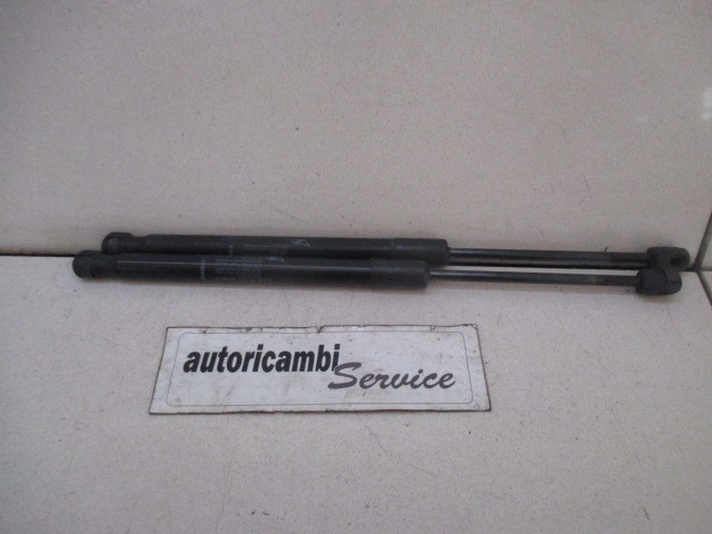 AMORTIZERJI PRTLJAZNIH VRAT  OEM N. 904520004R ORIGINAL REZERVNI DEL DACIA DUSTER HS (2010 - 2017) DIESEL LETNIK 2011