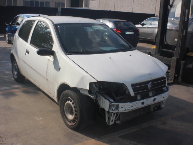 FIAT PUNTO VAN 1.3 D 51KW 5M 3P (2005) RICAMBIO USATO 