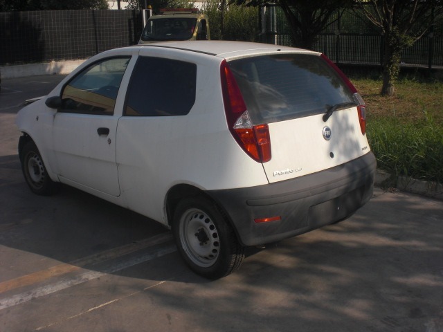 FIAT PUNTO VAN 1.3 D 51KW 5M 3P (2005) RICAMBIO USATO 