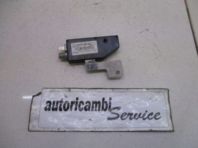 OJACEVALEC / ANTENA OEM N. A1638200089 ORIGINAL REZERVNI DEL MERCEDES CLASSE ML W163 (1997 - 2006) DIESEL LETNIK 2002