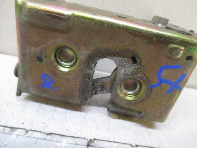 CENTRALNA KLJUCAVNICA ZADJIH LEVIH VRAT OEM N. 357839015D ORIGINAL REZERVNI DEL VOLKSWAGEN PASSAT B4 3A2 3A5 35I R BER/SW (07/1993 - 12/1997) BENZINA LETNIK 1996