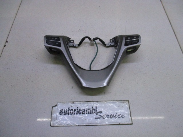 MULTIFUNKCIJSKI VOLAN OEM N. 8425005020 ORIGINAL REZERVNI DEL TOYOTA VERSO P12 R2 (2009 - 2018) DIESEL LETNIK 2009