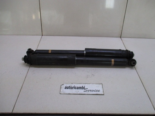 ZADNJI AMORTIZERJI OEM N. 48530-0F040 ORIGINAL REZERVNI DEL TOYOTA VERSO P12 R2 (2009 - 2018) DIESEL LETNIK 2009