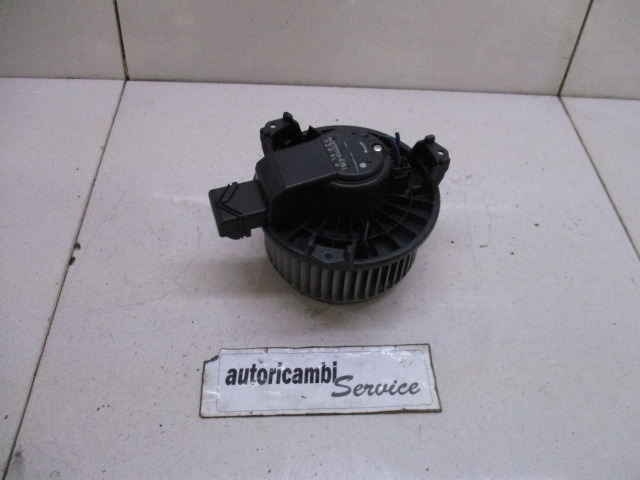 VENTILATOR  KABINE  OEM N. AV272700-5151 ORIGINAL REZERVNI DEL TOYOTA VERSO P12 R2 (2009 - 2018) DIESEL LETNIK 2009