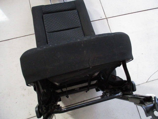TRETJA VRSTA ENOJNI SEDEZ BLAGO OEM N. 23PSTTYVERSOP12R2MV5P ORIGINAL REZERVNI DEL TOYOTA VERSO P12 R2 (2009 - 2018) DIESEL LETNIK 2009