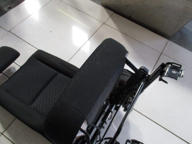 TRETJA VRSTA ENOJNI SEDEZ BLAGO OEM N. 23PSTTYVERSOP12R2MV5P ORIGINAL REZERVNI DEL TOYOTA VERSO P12 R2 (2009 - 2018) DIESEL LETNIK 2009