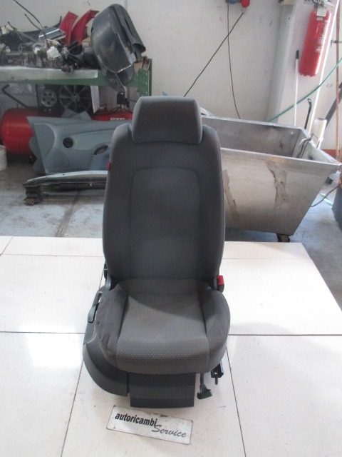SPREDNJI DESNI SEDE? BLAGO OEM N. SEADTSTALTEAXL5P5MV5P ORIGINAL REZERVNI DEL SEAT ALTEA XL 5P5 (2007 - 02/2009) DIESEL LETNIK 2007
