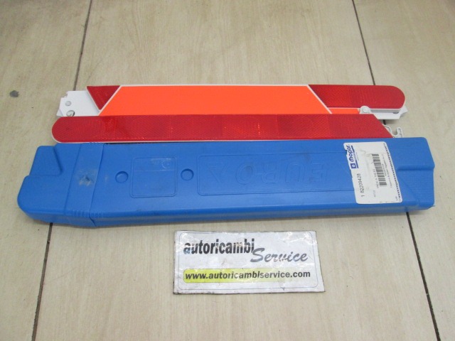 OPOZORILNI TRIKOTNIK OEM N. 182209428 ORIGINAL REZERVNI DEL JEEP GRAND CHEROKEE WH WK MK3 (05/2005-08/2008) DIESEL LETNIK 2007