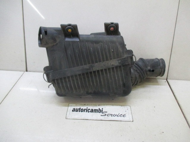 FILTAR ZRAKA OEM N. 28110-1C000 ORIGINAL REZERVNI DEL HYUNDAI GETZ TB (2002 - 02/2006) BENZINA LETNIK 2005