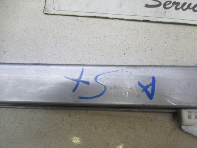 MEHANIZEM DVIGA SPREDNJIH STEKEL  OEM N. 98810-1C100 ORIGINAL REZERVNI DEL HYUNDAI GETZ TB (2002 - 02/2006) BENZINA LETNIK 2005