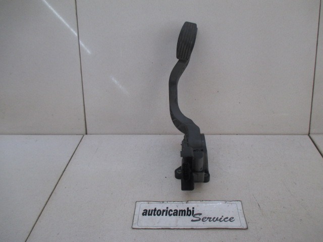 PEDALI OEM N. 517805550 ORIGINAL REZERVNI DEL FIAT IDEA 350 R (2008 - 2012) BENZINA LETNIK 2010