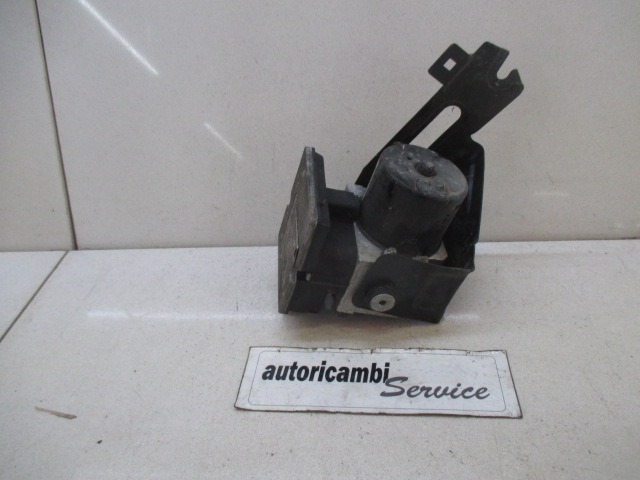 ABS AGREGAT S PUMPO OEM N. 51758178 ORIGINAL REZERVNI DEL LANCIA Y YPSILON 843 (2003-2006) DIESEL LETNIK 2006