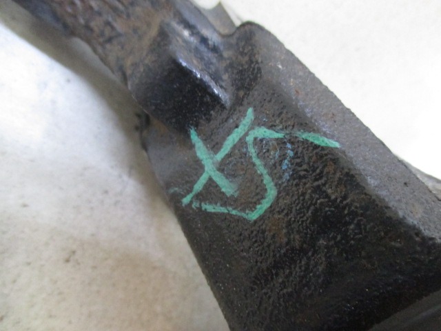 LEVI VRTLJIVI LEZAJ / PESTO KOLESA Z LEZAJEM SPREDAJ OEM N. 93178651 ORIGINAL REZERVNI DEL OPEL ASTRA H A04 L48,L08,L35,L67 5P/3P/SW (2004 - 2007) DIESEL LETNIK 2005