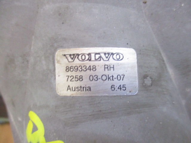 DESNA MEGLENKA OEM N. 8693348 ORIGINAL REZERVNI DEL VOLVO V70 MK2 285 (2000 - 2007) DIESEL LETNIK 2006