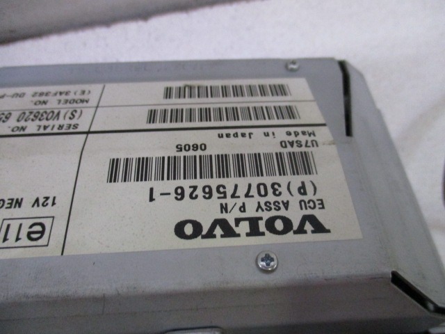 REZERVNI DELI, RADIJSKO-NAVIGACIJSKE NAPRAVE OEM N. 30775369 ORIGINAL REZERVNI DEL VOLVO V70 MK2 285 (2000 - 2007) DIESEL LETNIK 2006