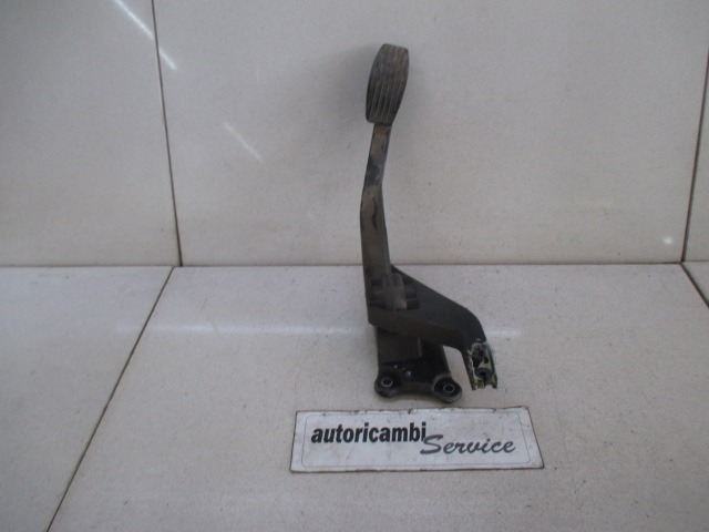 PEDALI OEM N. 380843003 ORIGINAL REZERVNI DEL LANCIA Y YPSILON 843 (2003-2006) BENZINA LETNIK 2005