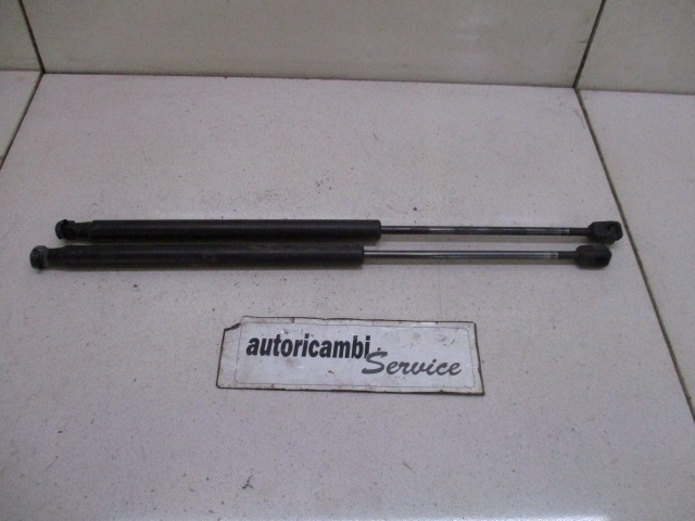 AMORTIZERJI PRTLJAZNIH VRAT  OEM N. 81770-1C000 ORIGINAL REZERVNI DEL HYUNDAI GETZ TB (2002 - 02/2006) DIESEL LETNIK 2004