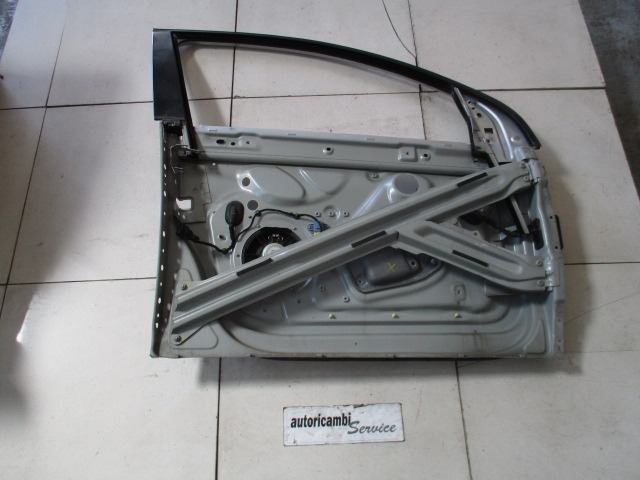 SPREDNJA DESNA VRATA SOVOZNIK OEM N. 1K4831302AB ORIGINAL REZERVNI DEL VOLKSWAGEN GOLF V 1K1 1K5 MK5 BER/SW (02/2004-11/2008) DIESEL LETNIK 2004