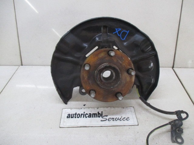 VRTLJIVI LEZAJ DESNO / PESTO KOLESA Z LEZAJEM SPREDAJ OEM N. 435020F010 ORIGINAL REZERVNI DEL TOYOTA COROLLA VERSO ZER ZZE12 R1 (2004 - 2009) BENZINA LETNIK 2006