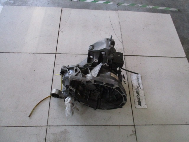 ROCNI MENJALNIK OEM N. 10105 Cambio meccanico ORIGINAL REZERVNI DEL FORD FIESTA CB1 CNN MK6 (09/2008 - 11/2012) DIESEL LETNIK 2010