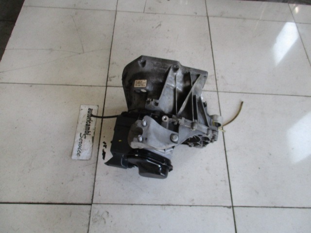 ROCNI MENJALNIK OEM N. 10105 Cambio meccanico ORIGINAL REZERVNI DEL FORD FIESTA CB1 CNN MK6 (09/2008 - 11/2012) DIESEL LETNIK 2010