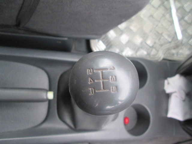 MAZDA MPV 2.0 D 100KW 5M 5P (2002) RICAMBIO USATO 