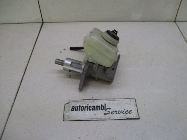 ZAVORNI CILINDER OEM N. 8K0611021 ORIGINAL REZERVNI DEL AUDI A5 8T COUPE/5P (2007 - 2011) BENZINA LETNIK 2010