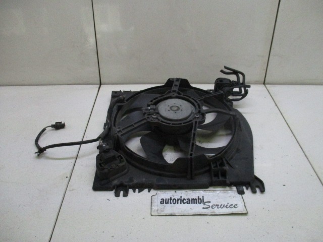 VENTILATOR HLADILNIKA OEM N. 8200688375 ORIGINAL REZERVNI DEL RENAULT CLIO BR0//1 CR0/1 KR0/1 MK3 (2005 - 05/2009) DIESEL LETNIK 2008