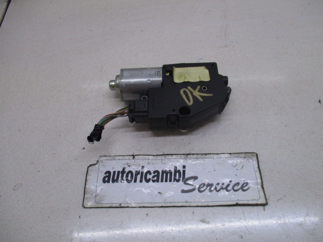 MOTOR POMICNE STREHE / SENCNIKI OEM N. 1701848F ORIGINAL REZERVNI DEL PEUGEOT 207 / 207 CC WA WC WD WK (2006 - 05/2009) BENZINA LETNIK 2008