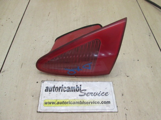 ZADNJI DESNI ZAROMETI OEM N. 46556346 ORIGINAL REZERVNI DEL ALFA ROMEO 147 937 (2001 - 2005)BENZINA LETNIK 2001