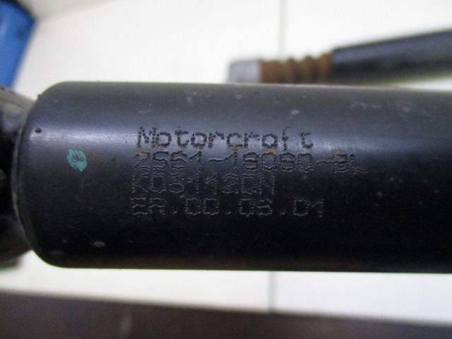 ZADNJI AMORTIZERJI OEM N. 2S61-18080 ORIGINAL REZERVNI DEL FORD FIESTA JH JD MK5 R (2005 - 2008) DIESEL LETNIK 2007