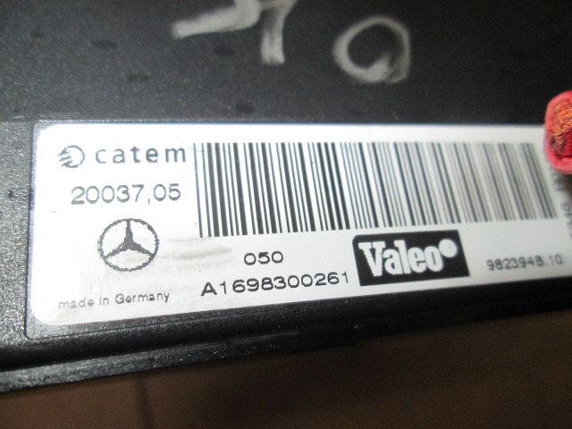 HLADILNIK ZA GRETJE OEM N. A1698300261 ORIGINAL REZERVNI DEL MERCEDES CLASSE B W245 T245 5P (2005 - 2011) DIESEL LETNIK 2006