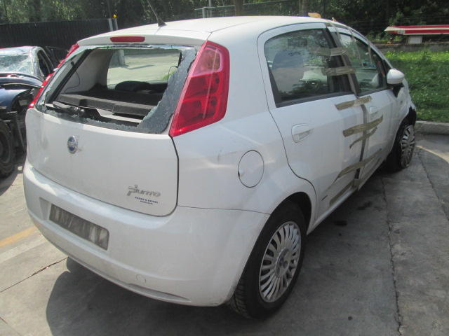 FIAT GRANDE PUNTO 1.3 D 55KW 5M 5P (2008) RICAMBI IN MAGAZZINO 