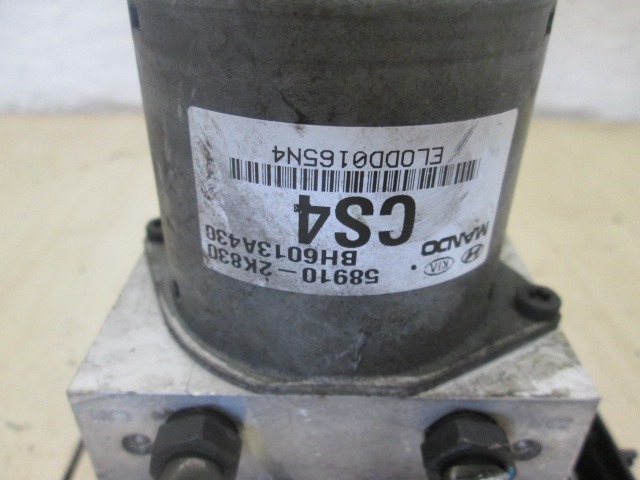 ABS AGREGAT S PUMPO OEM N. 589102K830 ORIGINAL REZERVNI DEL KIA SOUL AM MK1 (2008 - 2013) DIESEL LETNIK 2010