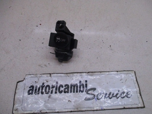 RAZLICNA STIKALA  OEM N. 66211FG000 ORIGINAL REZERVNI DEL SUBARU IMPREZA GR GH G3 (06/2007 - 04/2013) BENZINA/GPL LETNIK 2009