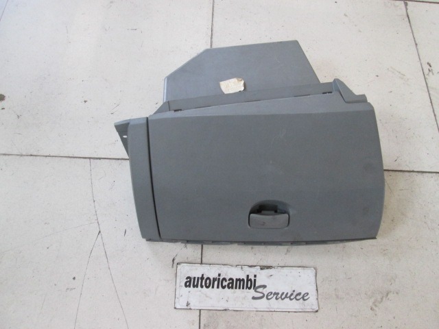PREDAL ZA DOKUMENTE OEM N. 8200475689 ORIGINAL REZERVNI DEL RENAULT CLIO BR0//1 CR0/1 KR0/1 MK3 (2005 - 05/2009) DIESEL LETNIK 2006