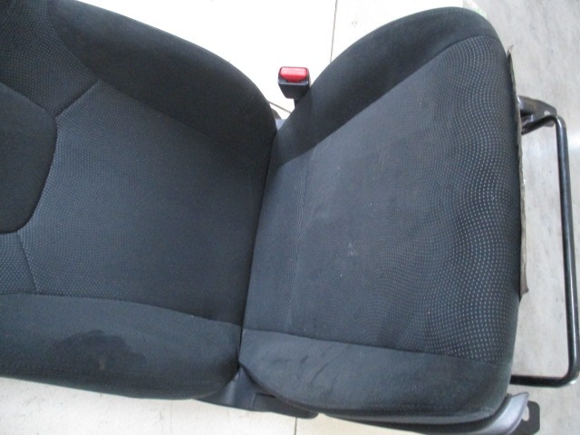 SPREDNJI DESNI SEDE? BLAGO OEM N. SEADTSUIMPREZAGRBR5P ORIGINAL REZERVNI DEL SUBARU IMPREZA GR GH G3 (06/2007 - 04/2013) BENZINA/GPL LETNIK 2009