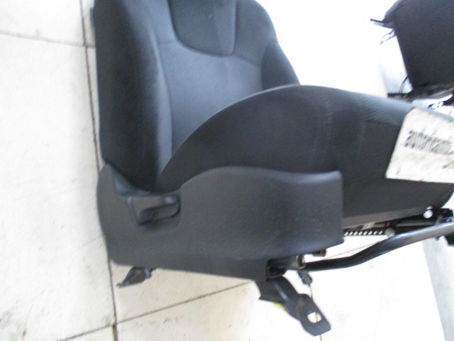 SPREDNJI DESNI SEDE? BLAGO OEM N. SEADTSUIMPREZAGRBR5P ORIGINAL REZERVNI DEL SUBARU IMPREZA GR GH G3 (06/2007 - 04/2013) BENZINA/GPL LETNIK 2009