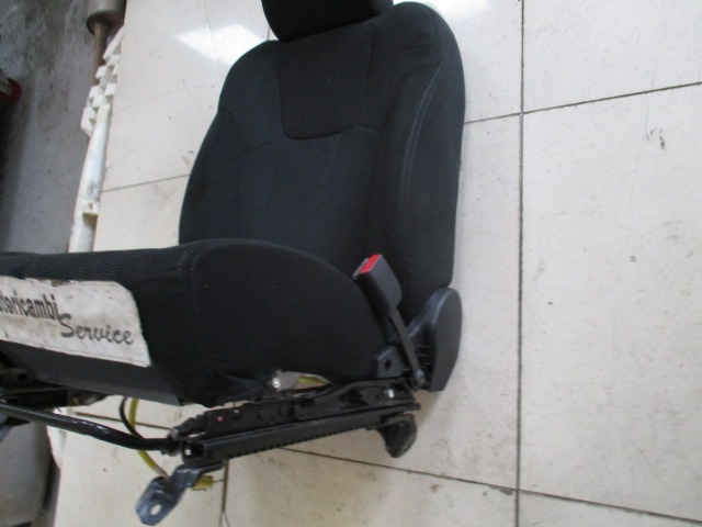 SPREDNJI DESNI SEDE? BLAGO OEM N. SEADTSUIMPREZAGRBR5P ORIGINAL REZERVNI DEL SUBARU IMPREZA GR GH G3 (06/2007 - 04/2013) BENZINA/GPL LETNIK 2009