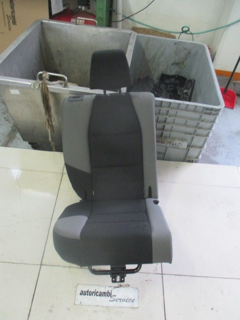 TRETJA VRSTA ENOJNI SEDEZ BLAGO OEM N. 23PSTPG207WASW5P ORIGINAL REZERVNI DEL PEUGEOT 207 / 207 CC WA WC WD WK (2006 - 05/2009) BENZINA LETNIK 2008