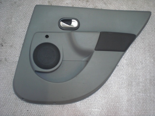 VRATNI PANEL OEM N.  ORIGINAL REZERVNI DEL RENAULT GRAND MODUS F/JP0 R (2008 - 09/2013) BENZINA LETNIK 2009