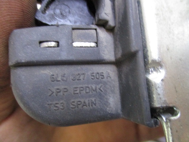 ZAKLEPANJE PRTLJA?NIH VRAT  OEM N. 6L6627505 ORIGINAL REZERVNI DEL SEAT IBIZA 6L1 MK3 R (02/2006 - 2008) BENZINA LETNIK 2008