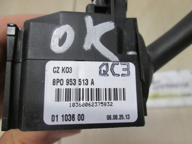 OBVOLANSKO STIKALO OEM N. 8P0953513A ORIGINAL REZERVNI DEL AUDI A3 MK2 8P 8PA 8P1 (2003 - 2008)DIESEL LETNIK 2006