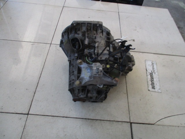 ROCNI MENJALNIK OEM N. XS4R-7F096 ORIGINAL REZERVNI DEL FORD FOCUS DAW DBW DNW MK1 R BER/SW (2001-2005) DIESEL LETNIK 2004