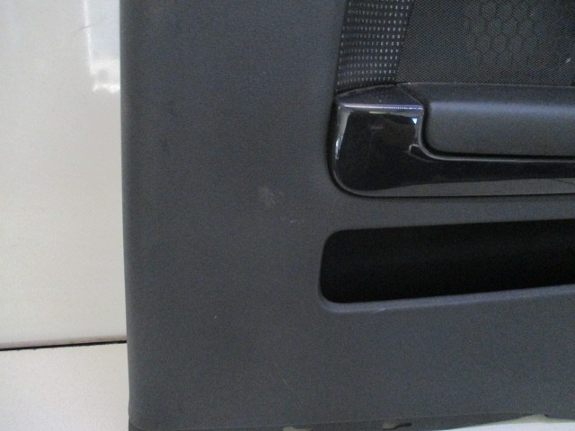 NOTRANJA OBLOGA ZADNJEGA BOKA  OEM N. 8P3867036 ORIGINAL REZERVNI DEL AUDI A3 MK2 8P 8PA 8P1 (2003 - 2008)DIESEL LETNIK 2004