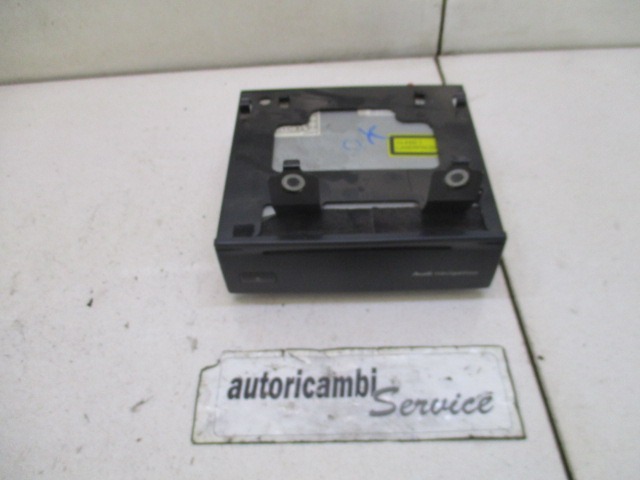 ZEMLJEVIDI DVD PREDVAJALNIKOV OEM N. 4B0919884 ORIGINAL REZERVNI DEL AUDI A3 MK2 8P 8PA 8P1 (2003 - 2008)DIESEL LETNIK 2004